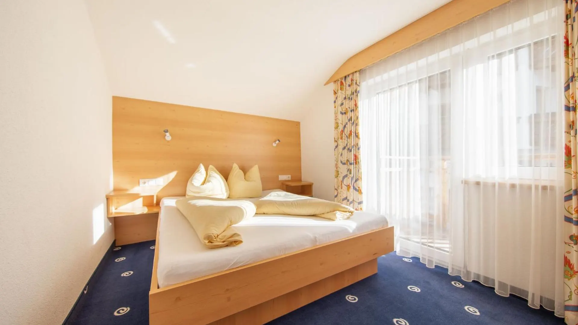 Holiday Home Kleewein - Soe215 By Interhome Sölden